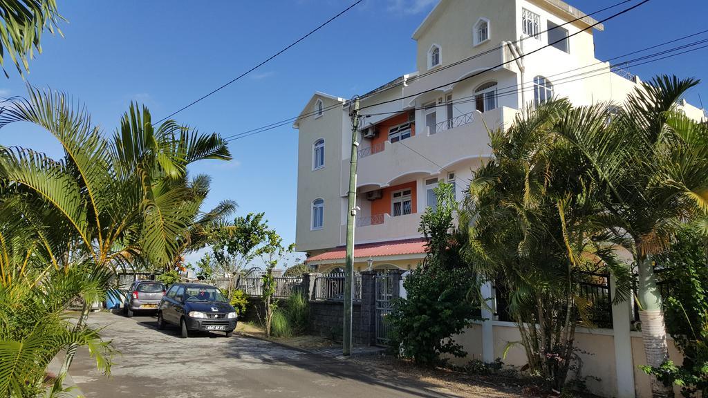 The Impala Mauritius Lägenhet Trou aux Biches Exteriör bild